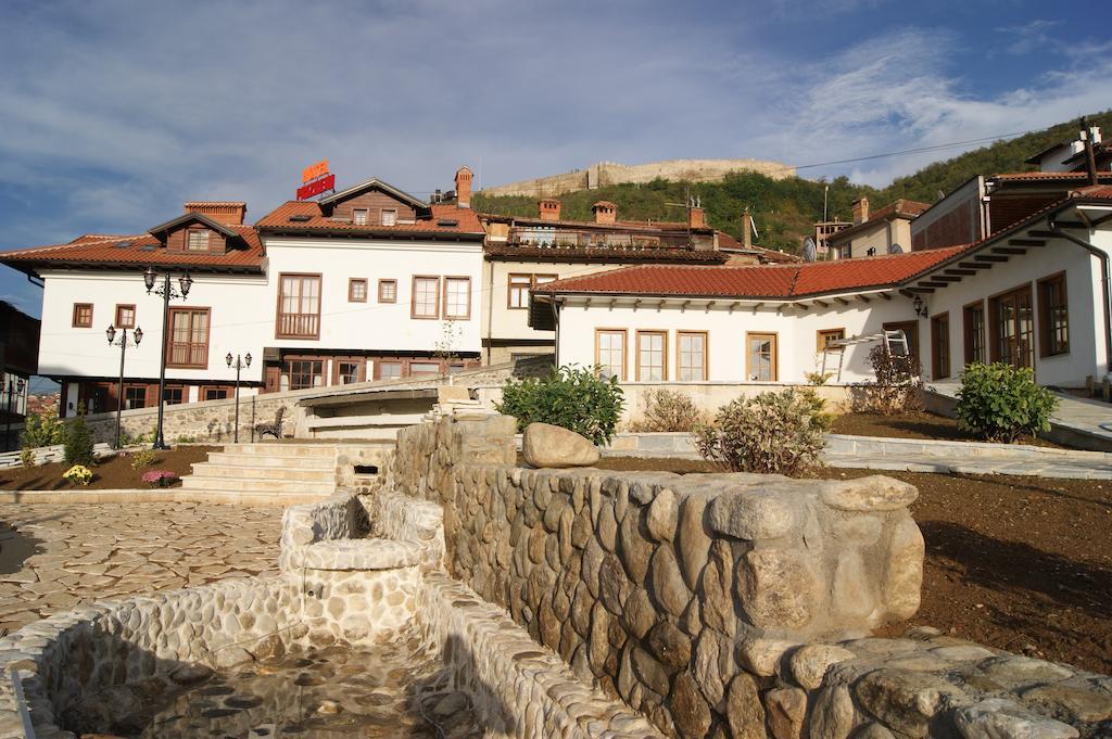 Hotel Prizreni ภายนอก รูปภาพ