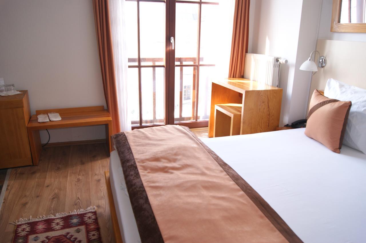 Hotel Prizreni ภายนอก รูปภาพ