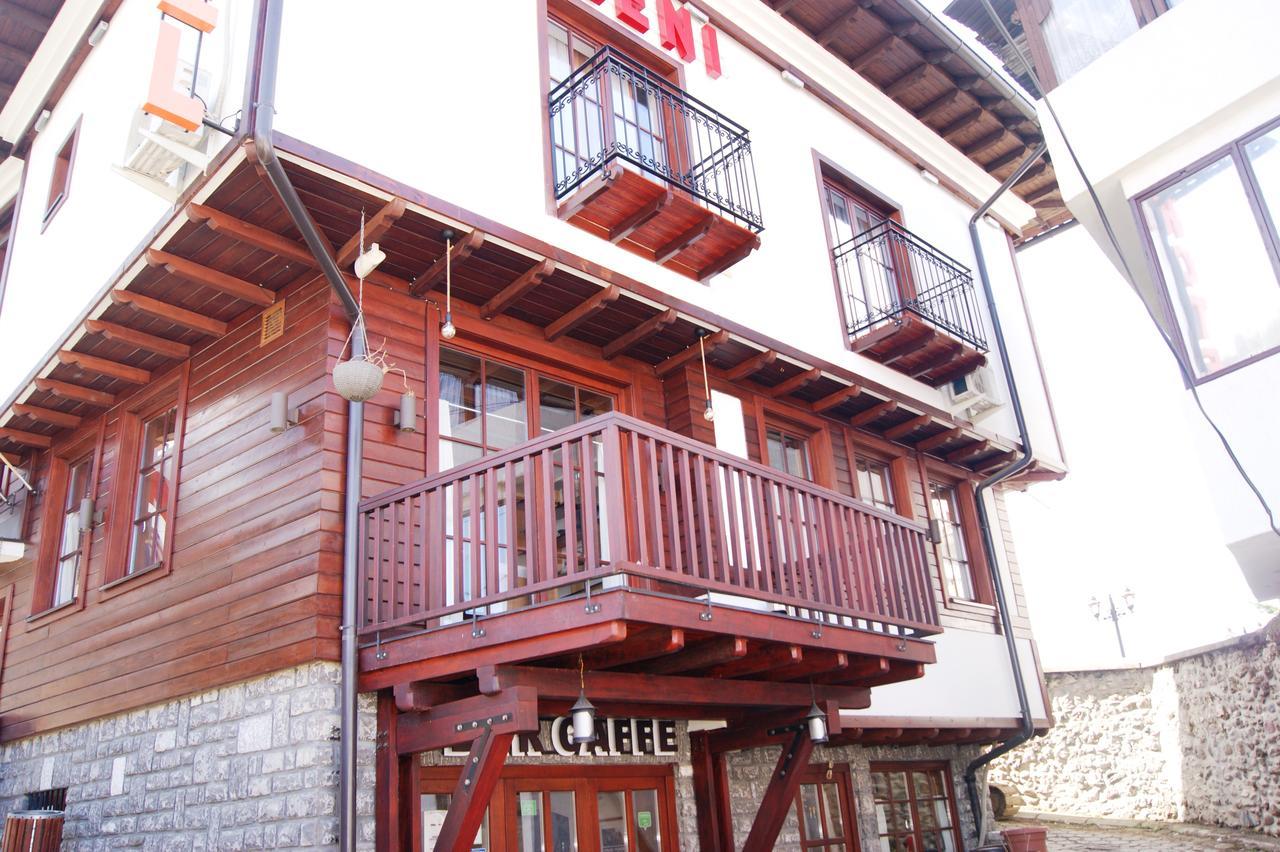 Hotel Prizreni ภายนอก รูปภาพ