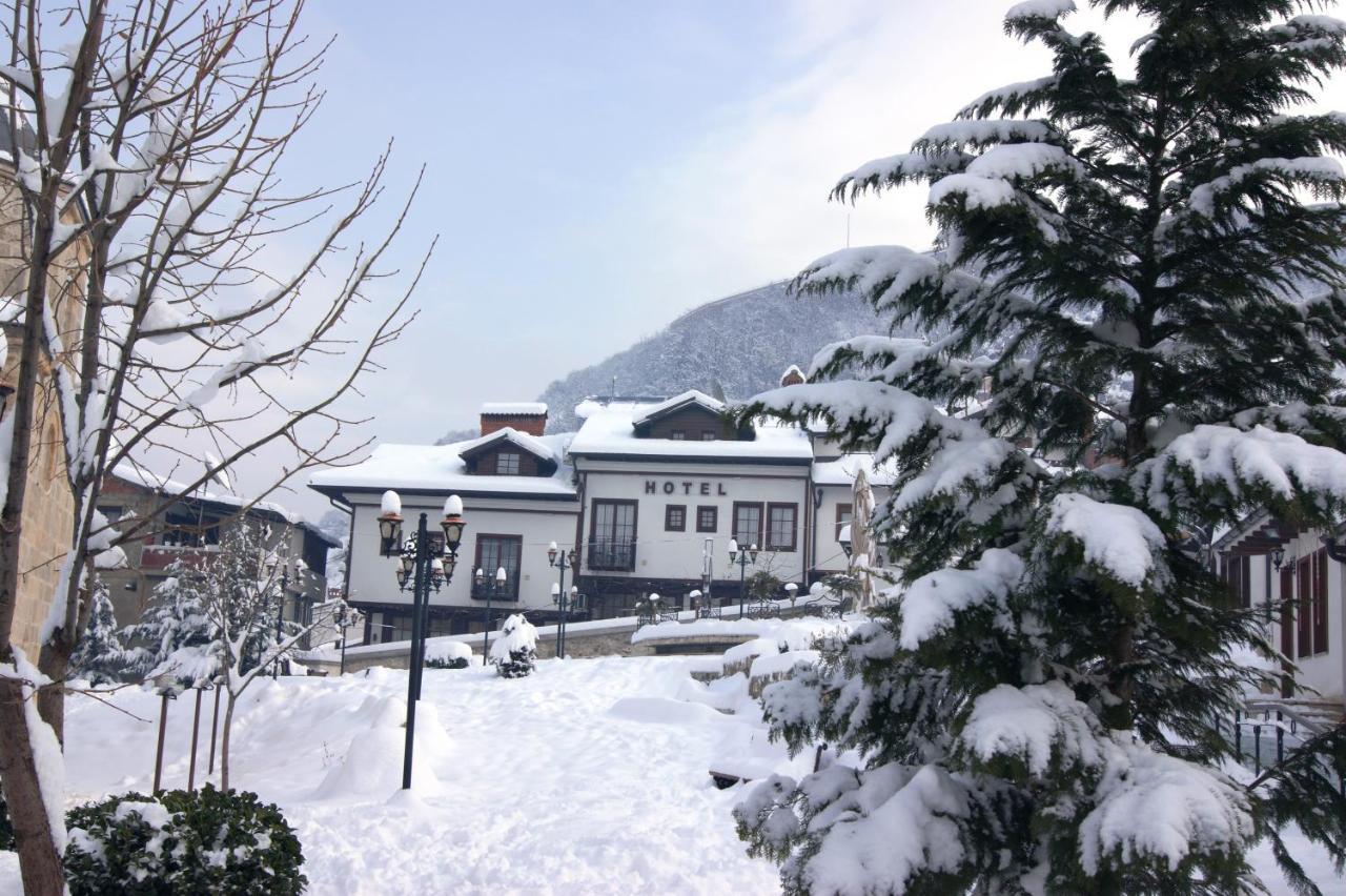 Hotel Prizreni ภายนอก รูปภาพ